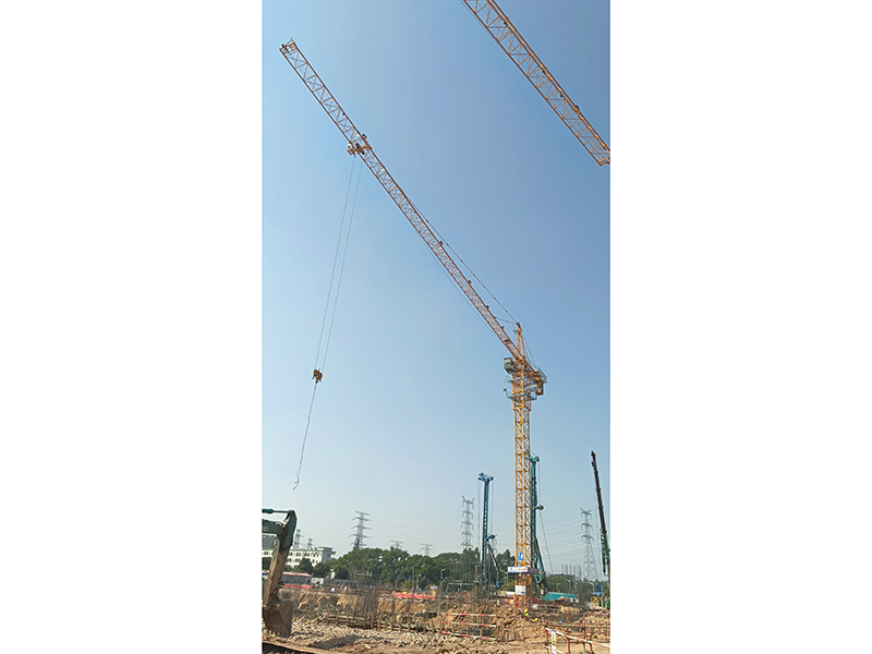 塔式起重机