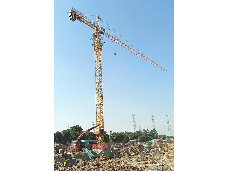 塔式起重机