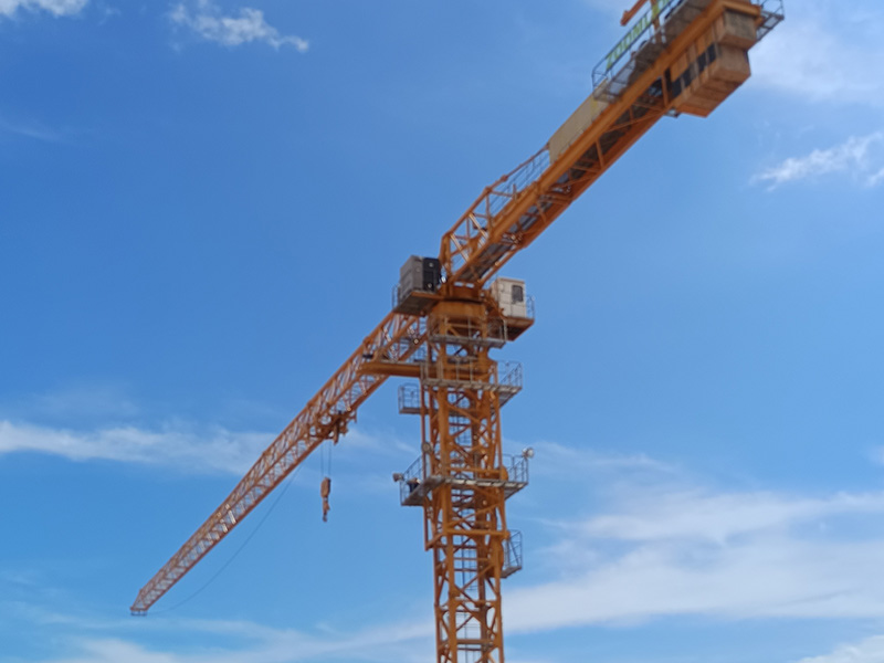 塔式起重机