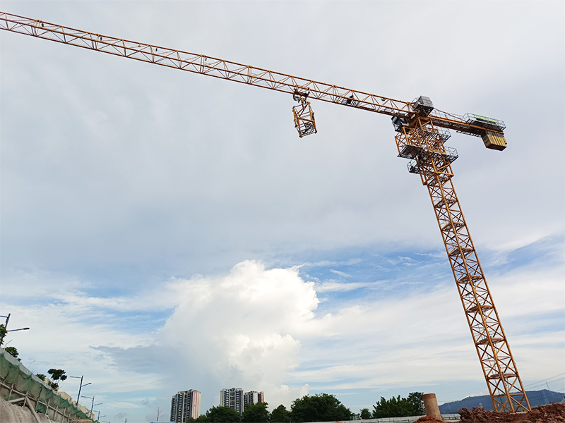 塔式起重机