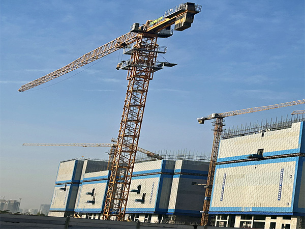 塔式起重机